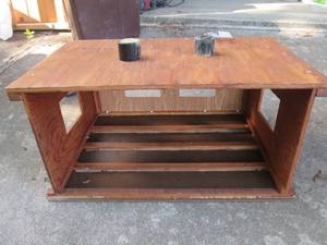 lot 177 image: Large nativity barn, would go well with lot 216
