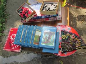 lot 178 image: Stack of Vintage games and books