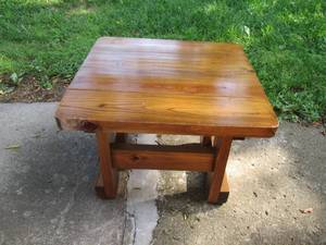 lot 179 image: Very Sturdy Wood end table