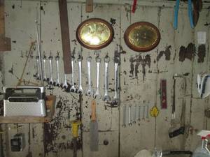 lot 187 image: Content of Garage wall