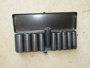lot 189 image: Campbell Hausfeld 12 drive deep socket set