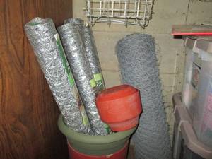 lot 58 image: 4-small rolls and 1 large rolls of wire