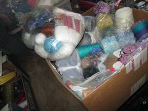 lot 62 image: Box of yarns, threads and materials