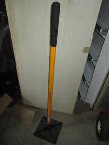 lot 82 image: 1010 ground tamper