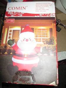 lot 86 image: New outdoor inflatable Santa claus