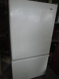 lot 94 image: Amana top Refrigerator