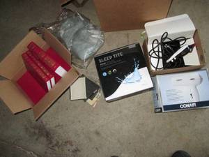 lot 358 image: Hair dryer, hair cutting kit, plus