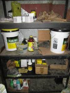 lot 367 image: Shelf full of household and garage chemicals