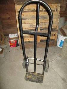 lot 370 image: 2 Wheel moving cart