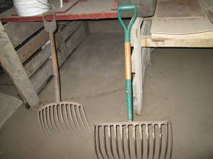 lot 373 image: Barn pitch forks and other items