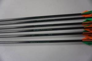 lot 47 image: 6 - Easton Carbon Storm Arrows