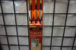 lot 60 image: Allen Model 9026 26 3 PackYouth Fiberglass Target Arrows