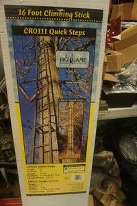 lot 77 image: Big Game Deer Stand Model CR011 16 Tree Stand Ladder Quick Step
