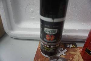lot 140 image: Hunters Scent and Paint Pack