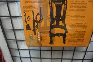 lot 80 image: Muddy Outdoors Model 50120 SmallMedium Tree Stand Safety Harness