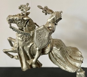 lot 73 image: Armed Knight Metal Sculpture by Nesbitt