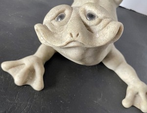 lot 159 image: Quarry Critters Fernando Figurine and Ceramic Pedestal Bowl