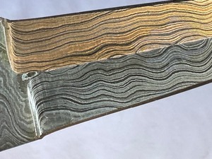 lot 219 image: Damascus Blade Hunting Knife