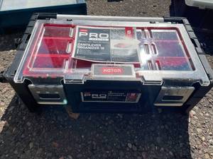 lot 318 image: Large Tool Hardware Storage Lot