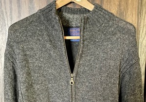 lot 274 image: 100% Shetland Wool Sweater by Pendleton