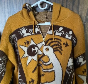 lot 279 image: Artesanias Tuntaquimba Zip Front Jacket with Hood