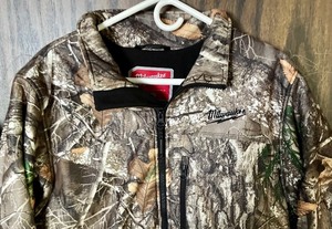 lot 287 image: Real Tree Camouflage Coat  Jacket by Milwaukee