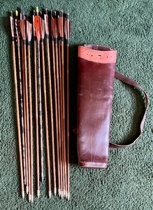 lot 402 image: Arrows and Leather Arrow Case