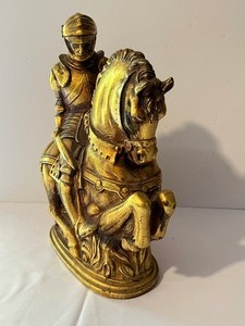 lot 74 image: Vintage Syroco Gilded Knight Sculpture Figurine