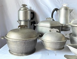 lot 64 image: Assortment of Vintage Guardian Service Hammered Aluminum Cookware and Coffee Pots