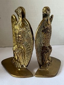 lot 46 image: Pair of Vintage Brass Eagle Figurine Bookends