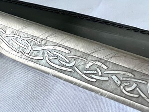 lot 22 image: Fixed Blade Knife with Ornate Design