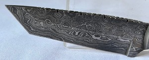 lot 28 image: Fixed Blade Damascus Steel Blade Knife