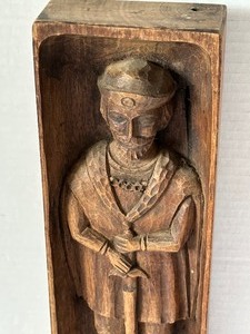 lot 184S image: King Carved Wood Wall High Relief