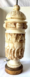 lot 193 image: Vintage Italian Relief Horse Themed Table Lamp