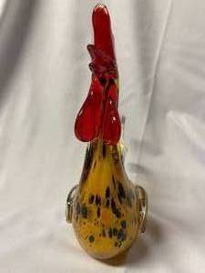 lot 345 image: Decorative Glass Chicken Figurine