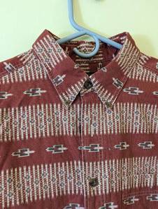 lot 99 image: Vintage Woolrich Mens Southwestern Print Button Up Shirt