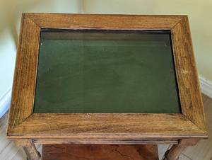 lot 118 image: Petite Glass Topped Display Case Side Table