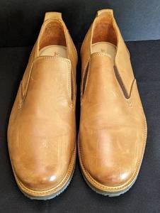 lot 119 image: Tommy Bahama Leather Slides