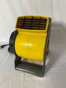 lot 353 image: Stanley Three Speed Blower Fan Model 655702