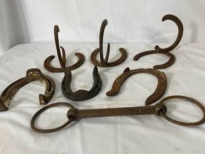 lot 370 image: Fun Rusty Horseshoe Items