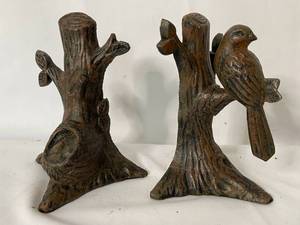 lot 371 image: Vintage Metal MFC Tree Themed Bookends