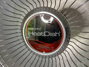lot 372 image: Presto 3 Setting Heat Dish