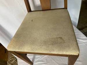 lot 373 image: Vintage Dining Room Chair