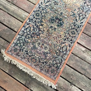 lot 456 image: Remarkable Vintage Carpet Runner Rug