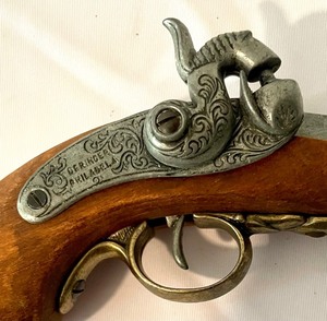 lot 482 image: Vintage Derringer Reproduction Pistol