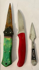 lot 491 image: Knives and Knife Sharpener