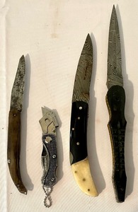 lot 494 image: 4 Vintage Pocket Knives