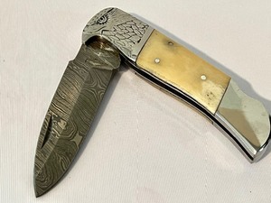 lot 458A image: Pocket Knife with Eagle Design