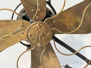 lot 249 image: Antique GE Brass Blade Fan