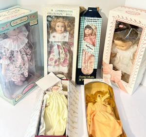 lot 315 image: Variety of Six Vintage Porcelain Dolls